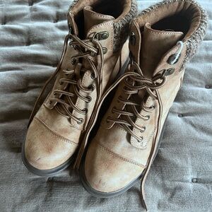 Mia lace up boots size 7.5